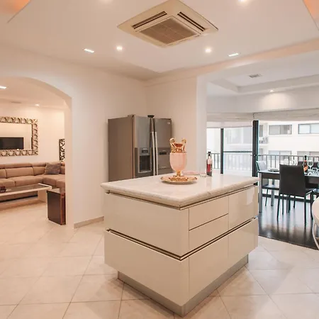 Apartamento Luxury Boutique With Sea & Skyline Views St Julian