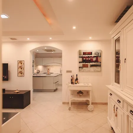 Luxury Boutique With Sea & Skyline Views St Julian San Julián