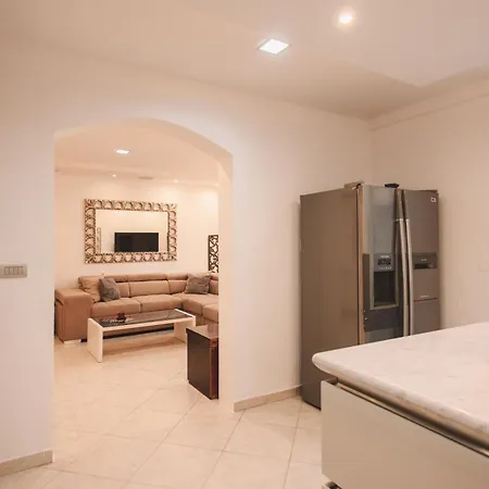 Luxury Boutique With Sea & Skyline Views St Julian Apartamento