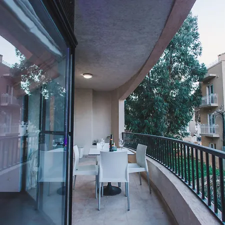 Luxury Boutique With Sea & Skyline Views St Julian Apartamento *