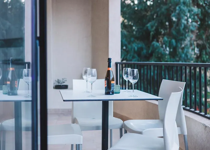 Luxury Boutique With Sea & Skyline Views St Julian Apartment San Ġiljan