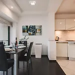 Luxury Boutique With Sea & Skyline Views St Julian Апартаменты