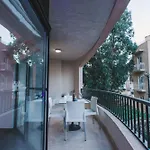 Luxury Boutique With Sea & Skyline Views St Julian Apartmán *
