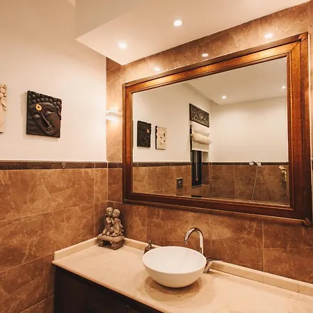 Апартаменты Luxury Boutique With Sea & Skyline Views St Julian