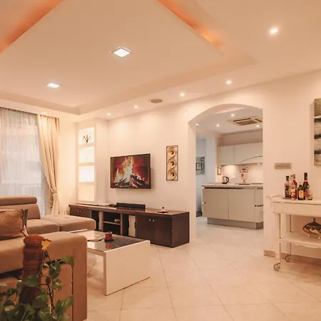 Апартаменты Luxury Boutique With Sea & Skyline Views St Julian