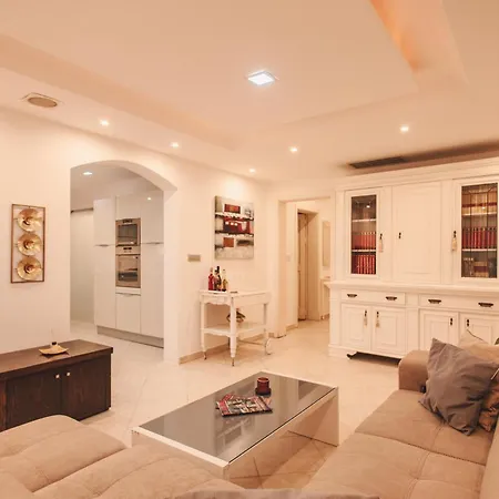 Luxury Boutique With Sea & Skyline Views St Julian