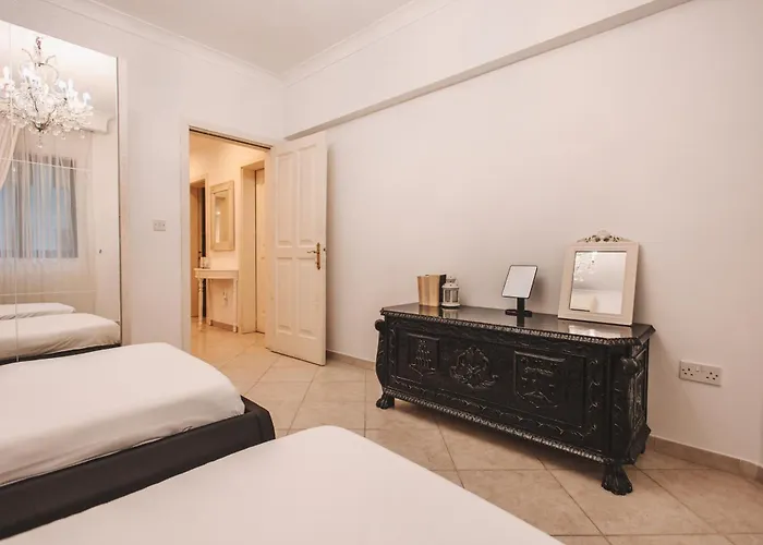 Luxury Boutique With Sea & Skyline Views St Julian Saint Julian's