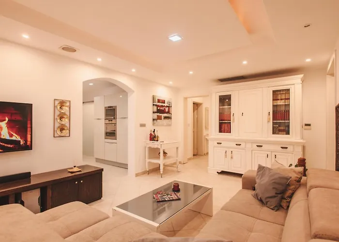 Luxury Boutique With Sea & Skyline Views St Julian